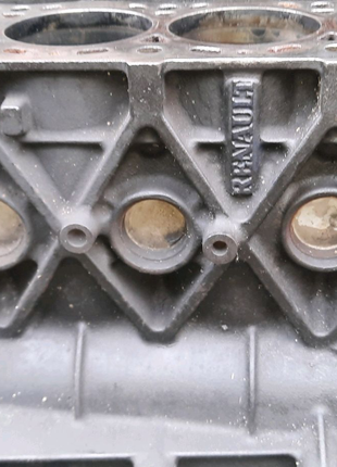 Блок циліндрів Ford Mazda
V-1.8 бензин.