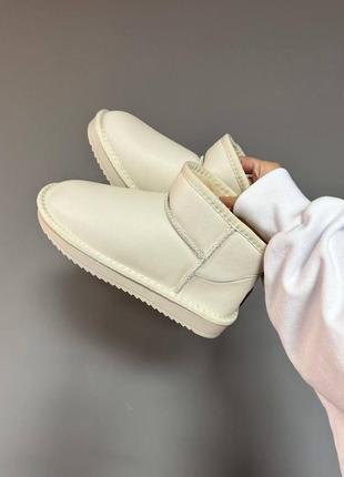 Ugg ultra mini cream leather