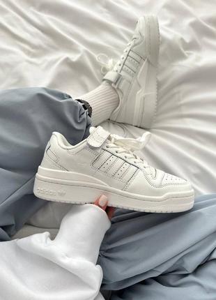 Adidas forum “full white”