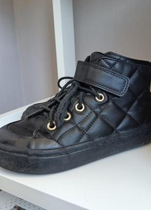 Стильні демі черевики на флісі чорні  h&m 28 розмір