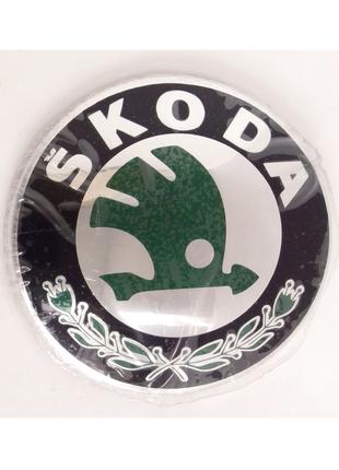 Новый значок Эмблема Skoda Шкода. 88 мм. Зелёная. Изгиб.