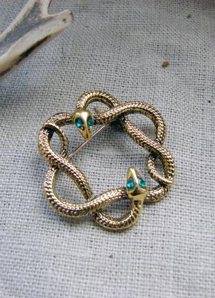 Золотиста брошка змія кругла брошка у вигляді змії з зеленим к...