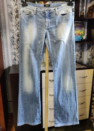Versace женские расклешенные джинсы