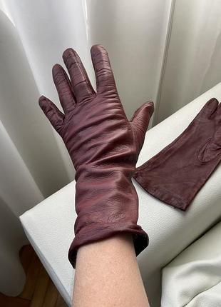Удлиненные вишневые кожаные перчатки