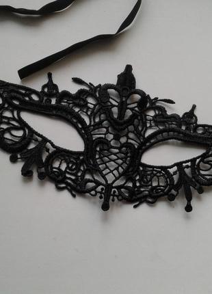 Черная маска карнавальная на лицо ажурная , венецианская круже...