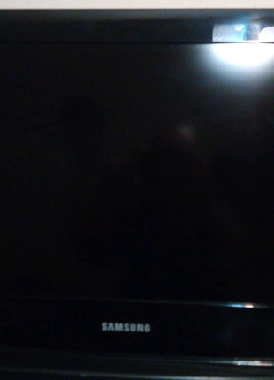 LCD 20 Samsung 51см диагональ..
 в отличном состоянии 
Высылаю по