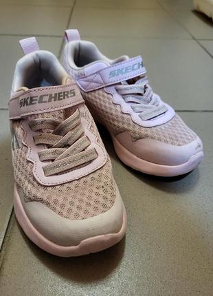 Кроссовки на девочку skechers