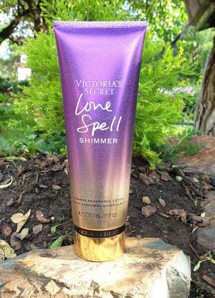 Парфумований лосьйон victoria's secret. love spell shimmer