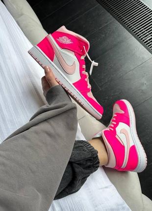 Nike air jordan 1 retro high pink