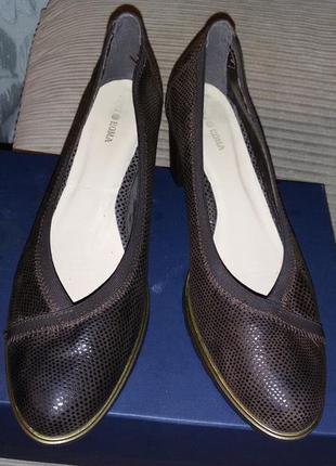 Кожаные туфли испанского бренда punt roma,размер 40 (26 см)