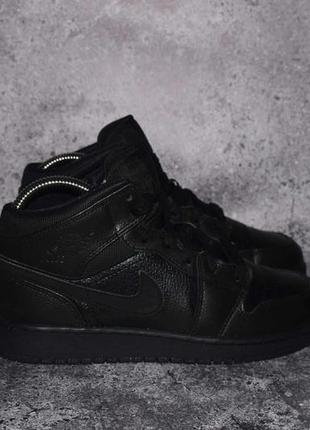 Nike air jordan 1 mid triple black (кожаные кроссовки джордан ...