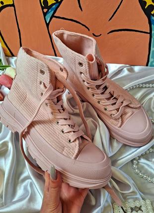 Високі вельветові кеди черевики рожевого пудрового кольору осі...