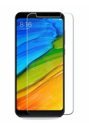 Закаленное защитное стекло на Xiaomi Redmi Note 5 Pro / Прозра...