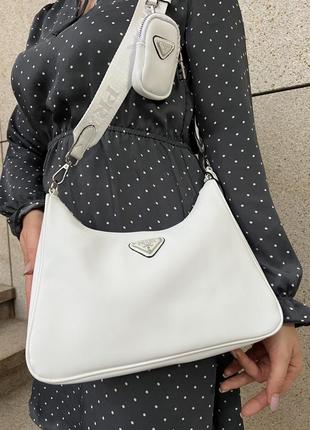 Сумка prada big re-edition 2005 white