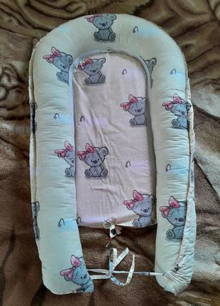 Кокон для новорожденного с ортопедической подушкой