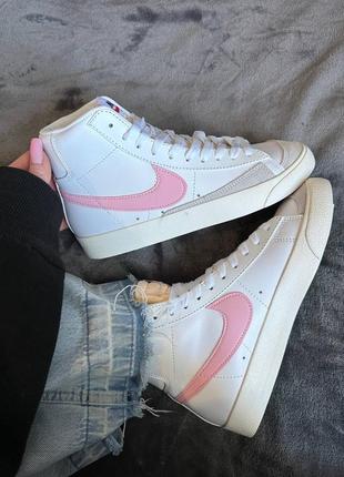 Nike blazer hight white/pink