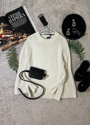 Базовий вовняний светр з рукавами кльош №931