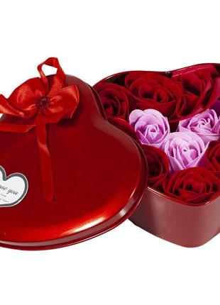 Набір подарунковий-"Троянди-12шт" з мила в коробці-серце 12*12...