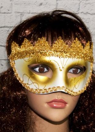 Венецианская маска Вероника (белая с золотом)