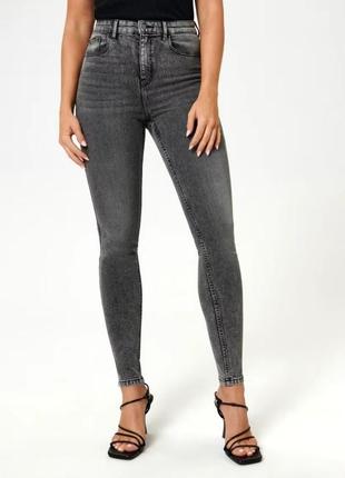 Джинсы скинни из плотного джинса с высокой посадкой серого цвета