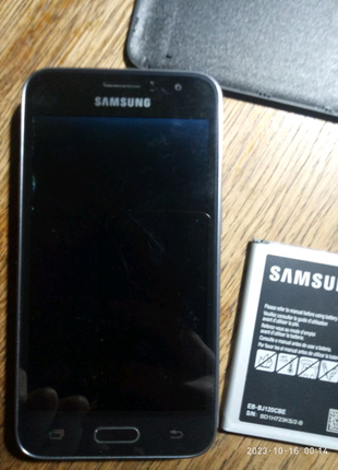 Samsung Galaxy   J1