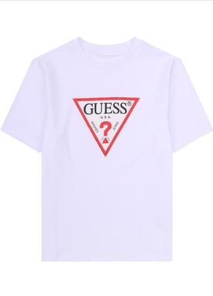 Белая футболка guess