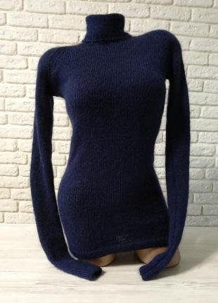 Шикарный свитер с необычными рукавами