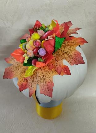 Осенний обруч ободок на праздник осени с осенними листьями, фр...
