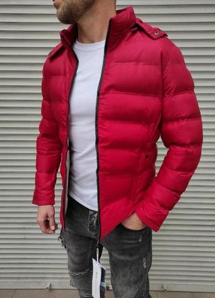 Мужская утепленная красная куртка с капюшоном