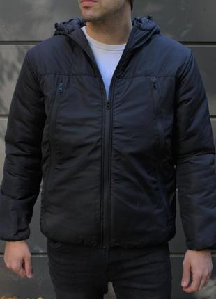 Мужская теплая черная куртка с большими карманами