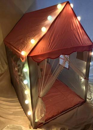 Палатка домик детская с ковриком бортиками домиками и гирляндой