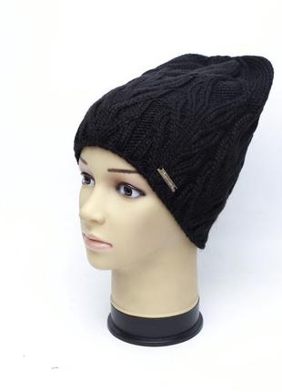 Женская вязаная зимняя шапка на флисе арт.44 черная