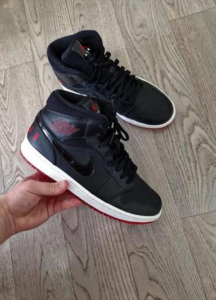 Кроссовки jordan 1 retro