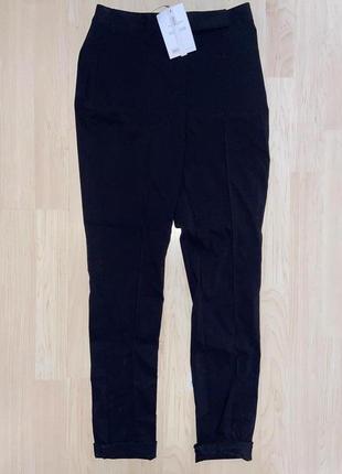 Новые черные штаны на  32 размер  (xxs)