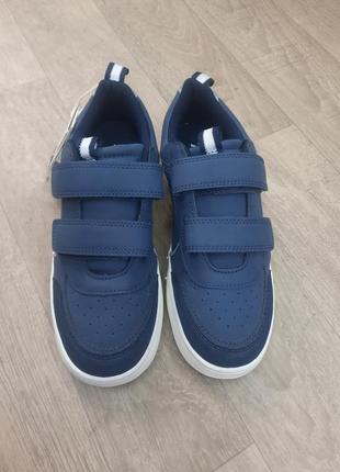 Круті кросівки zara 34,35,37р.