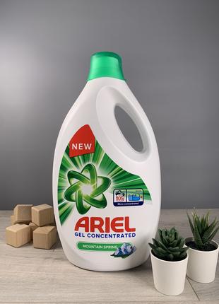 Гель для стирки универсал ARIEL spring green 5,775мл 105 ст Н853