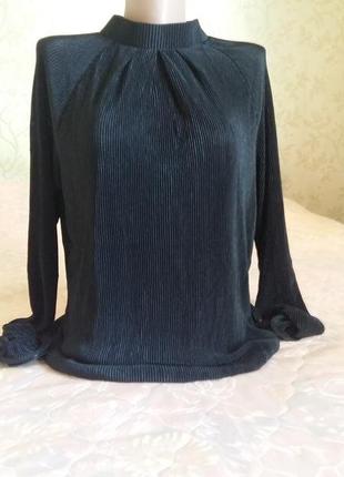 Блуза черного цвета плиссе с длинным рукавом 14 р.
