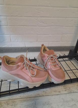 Розовые кожаные кросовки на высокой подошве, стелька 23 см