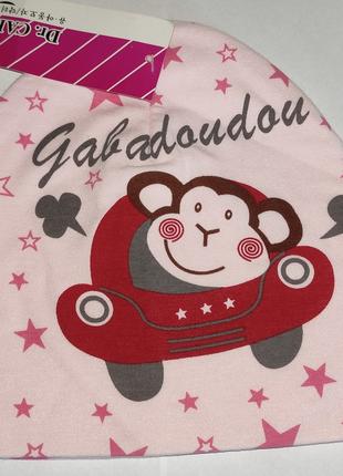 Детская тоненькая шапочка ОГ 44-46см обезьянка на машине розовая