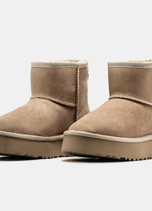 Ugg mini platform