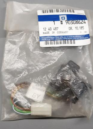 Переключатель оригинал GM 90308624