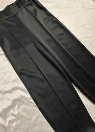 Чёрные широкие штаны