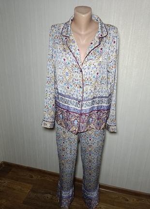 Женская пижама из коллекции secret possessions. шелковая пижам...