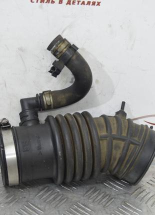 Патрубок воздушного фильтра 2.2 DCI Nissan Almera N16 2000-200...