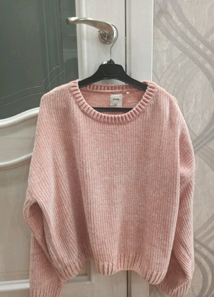 Жіночий пуловер