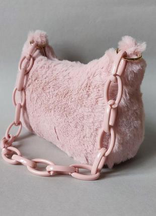 Светло-розовая плюшевая сумочка