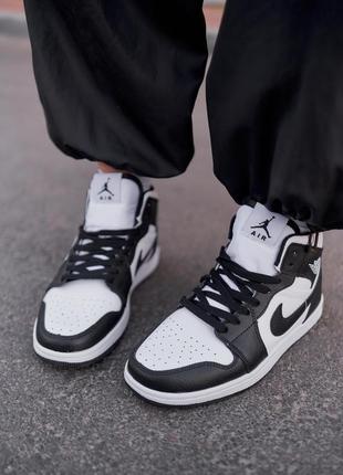 Nike air jordan 1 retro high black white