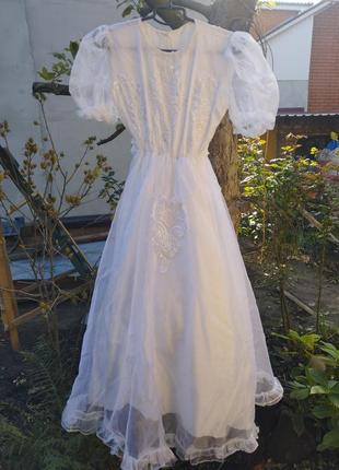 Белое винтажное платье романтизм