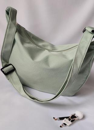 Светло-зеленая сумочка кросс-боди