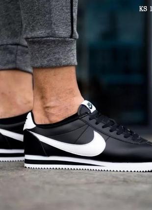 Мужские кроссовки nike cortez